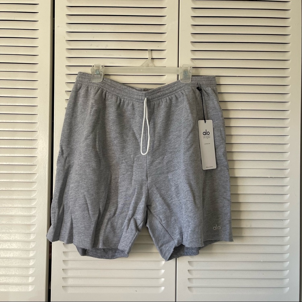 Alo Shorts NWT
